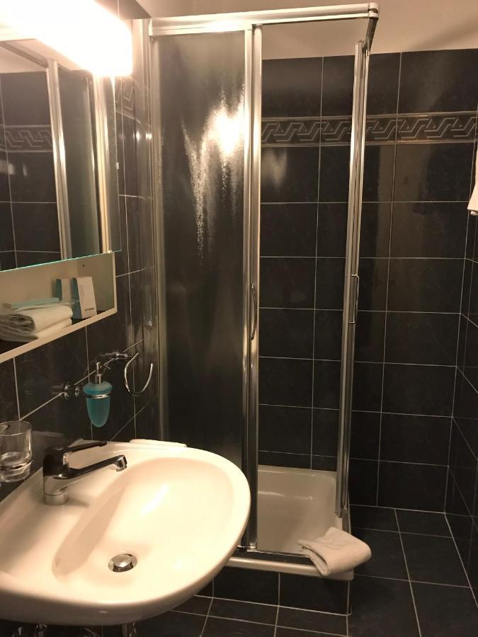 Hotel Garni Golf 아스꼬나 외부 사진