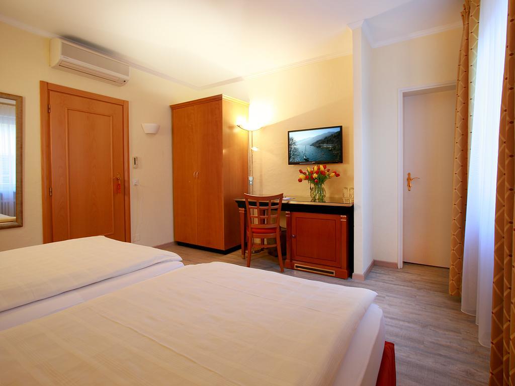 Hotel Garni Golf 아스꼬나 외부 사진