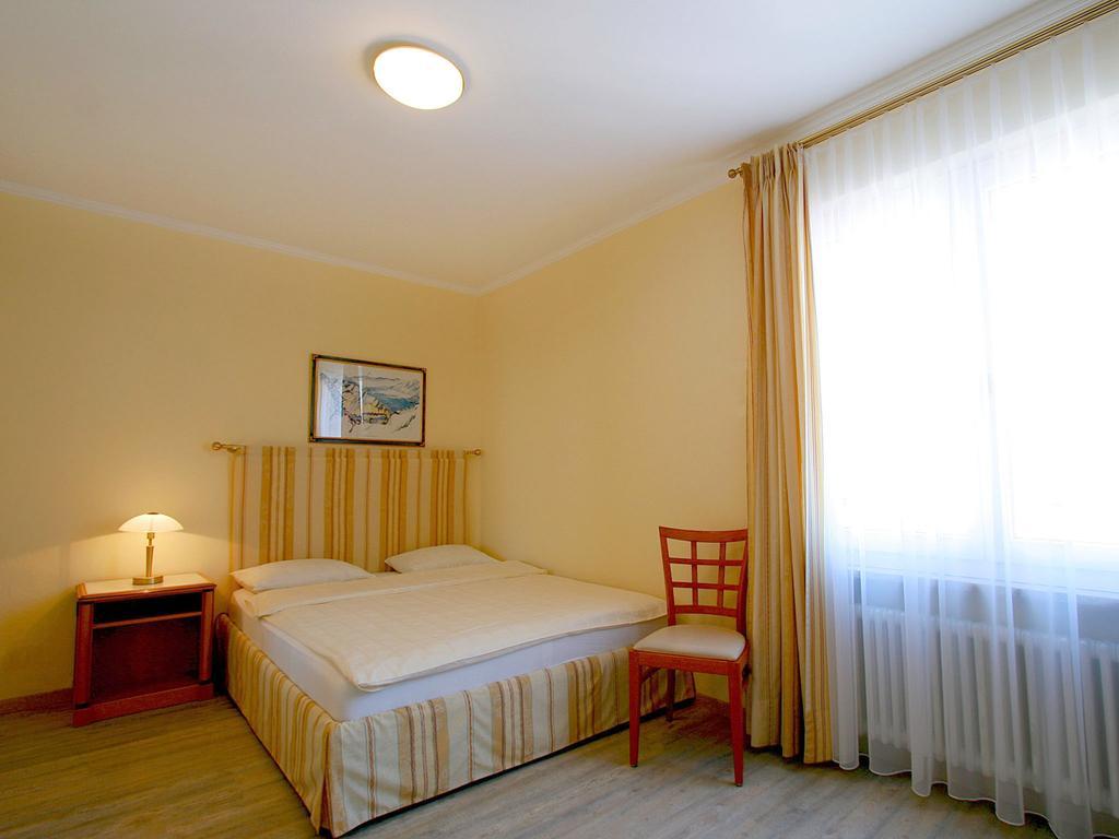 Hotel Garni Golf 아스꼬나 외부 사진